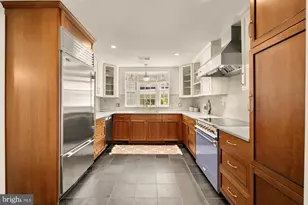 7104 Beechwood Dr, Chevy Chase, MD 20815 - Photo 11