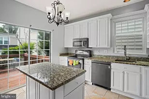 8612 Castlebar Way, Gaithersburg, MD 20886 - Photo 9