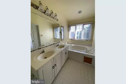 10136 Treble Court, Rockville, MD 20850 - Photo 9