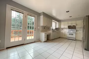 10136 Treble Ct, Rockville, MD 20850 - Photo 5