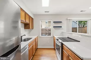 15711 Ambiance Dr, North Potomac, MD 20878 - Photo 13