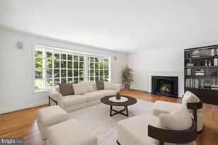 7001 Longwood Dr, Bethesda, MD 20817 - Photo 3
