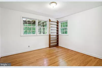 7001 Longwood Drive, Bethesda, MD 20817 - Photo 11