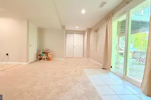 11610 Seneca Forest Cir, Germantown, MD 20876 - Photo 31