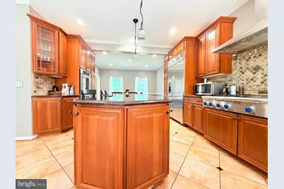 11610 Seneca Forest Circle, Germantown, MD 20876 - Photo 13
