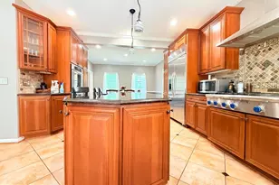11610 Seneca Forest Cir, Germantown, MD 20876 - Photo 13
