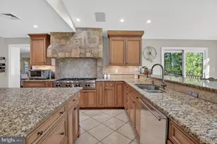 9701 Overlea Dr, Rockville, MD 20850 - Photo 5