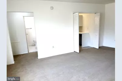 10401 Grosvenor Place #328, Bethesda, MD 20852 - Photo 9
