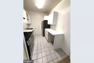10401 Grosvenor Place #328, Bethesda, MD 20852 - Photo 11
