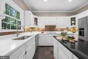 8900 Ellsworth Ct, Silver Spring, MD 20910 - Photo 25