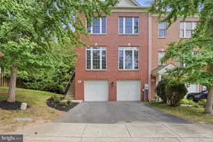 18 Waddington Ct, Rockville, MD 20850 - Photo 1