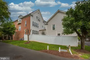 1120 Crestfield Dr, Rockville, MD 20850 - Photo 3