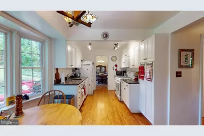16601 Briardale Road, Rockville, MD 20855 - Photo 17