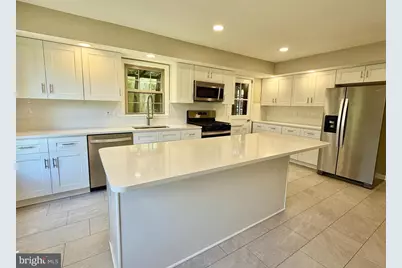 9106 Jones Mill Road, Chevy Chase, MD 20815 - Photo 7