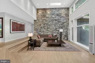 10801 Balantre Ln, Potomac, MD 20854 - Photo 9