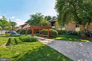 18804 Walkers Choice Rd, Montgomery Village, MD 20886 - Photo 3