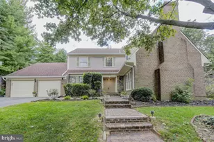 9548 Fox Hollow, Potomac, MD 20854 - Photo 3