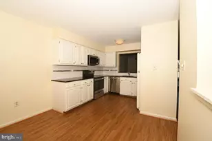 7802 Mistic View Ct, Derwood, MD 20855 - Photo 9