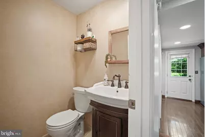 9405 Chatteroy Place, Gaithersburg, MD 20886 - Photo 9