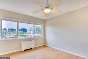 4720 Chevy Chase Dr, Chevy Chase, MD 20815 - Photo 13