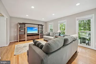 12904 North Commons Way, Potomac, MD 20854 - Photo 9