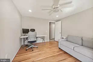 12904 N Commons Way, Potomac, MD 20854 - Photo 27