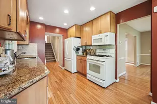 12904 N Commons Way, Potomac, MD 20854 - Photo 15