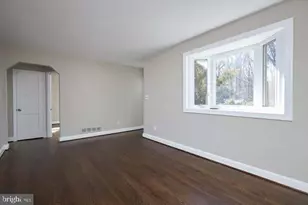 221 Dale Dr, Silver Spring, MD 20910 - Photo 5