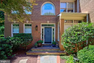 9110 Willow Gate Ln, Bethesda, MD 20817 - Photo 3
