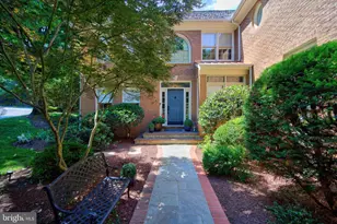 9110 Willow Gate Ln, Bethesda, MD 20817 - Photo 1