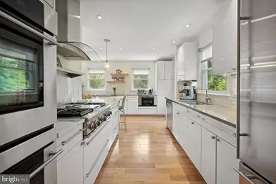 4208 Maple Terrace, Chevy Chase, MD 20815 - Photo 9
