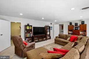 8308 Lilly Stone Dr, Bethesda, MD 20817 - Photo 37