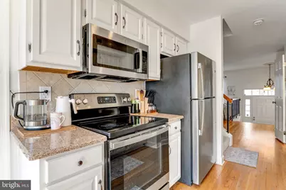 20403 Ivybridge Court, Montgomery Village, MD 20886 - Photo 9