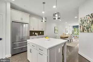 820 Thompson Cres, Rockville, MD 20852 - Photo 11