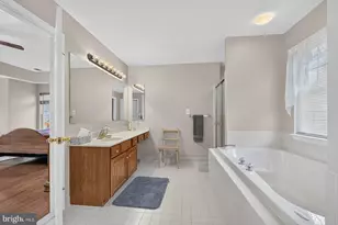 11501 Seneca Forest Cir, Germantown, MD 20876 - Photo 25