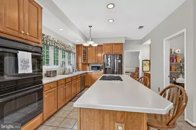 11501 Seneca Forest Circle, Germantown, MD 20876 - Photo 11