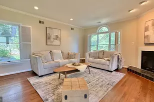 1429 Longhill Dr, Potomac, MD 20854 - Photo 5