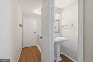 1429 Longhill Dr, Potomac, MD 20854 - Photo 21