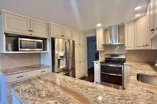1429 Longhill Dr, Potomac, MD 20854 - Photo 9