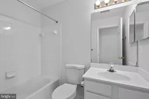 206 Heathwalk St, Gaithersburg, MD 20878 - Photo 17