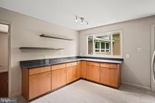 6428 Earlham Dr, Bethesda, MD 20817 - Photo 9