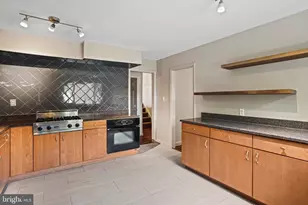 6428 Earlham Dr, Bethesda, MD 20817 - Photo 11