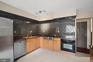 6428 Earlham Dr, Bethesda, MD 20817 - Photo 11