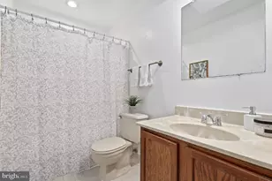 19104 Gunnerfield Ln, Germantown, MD 20874 - Photo 25