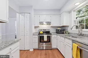 19104 Gunnerfield Ln, Germantown, MD 20874 - Photo 13