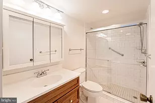 5225 Pooks Hill Rd, Bethesda, MD 20814 - Photo 17