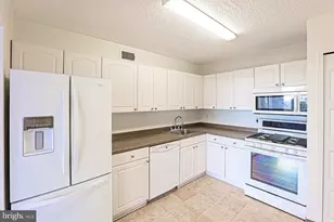 5225 Pooks Hill Rd, Bethesda, MD 20814 - Photo 11