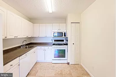 5225 Pooks Hill Road #721S, Bethesda, MD 20814 - Photo 11