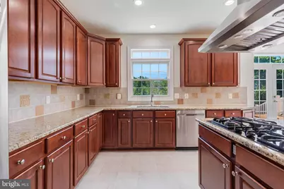 7101 Cliff Pine Drive, Gaithersburg, MD 20879 - Photo 17