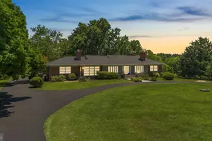 18015 Muncaster Rd, Rockville, MD 20855 - Photo 5